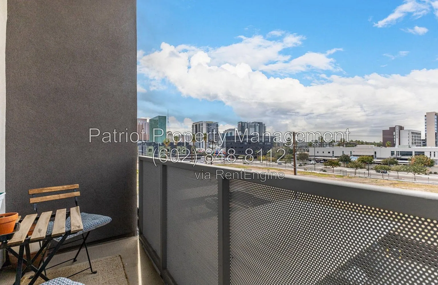 2 bed, 2.0 bath, 1032 sqft, $2,300 — Photo 2