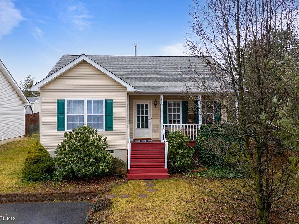 1st image of 100 Deer Hill Ct