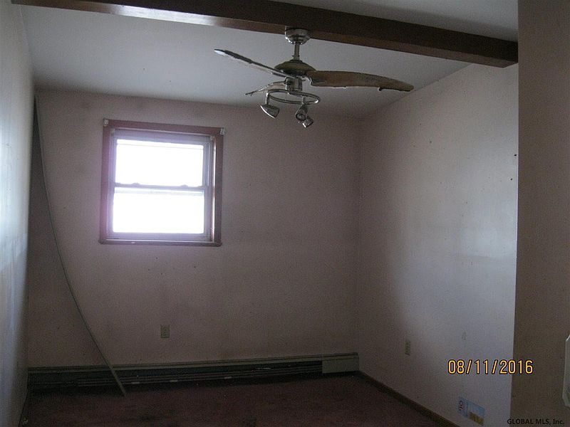 3rd image of 40 HIGH Street