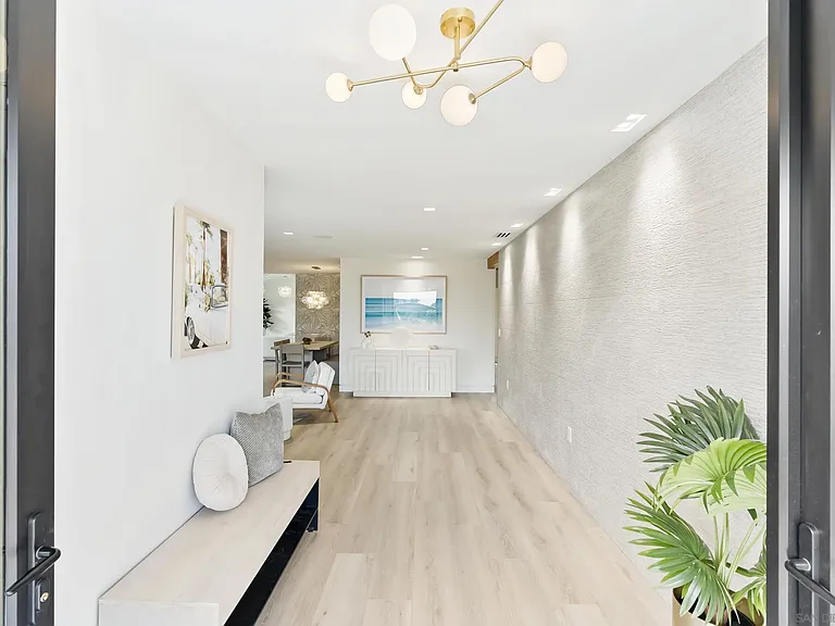 952 Pacific Beach Dr — Photo 14