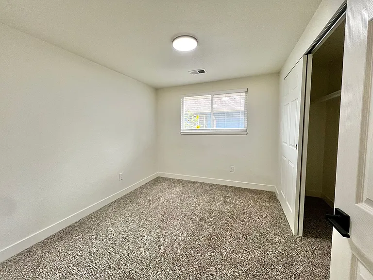 1640 Cheyenne Ave — Photo 8