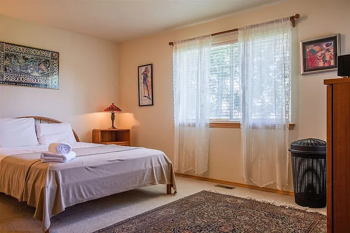 8868 N Huntington Ct — Photo 17