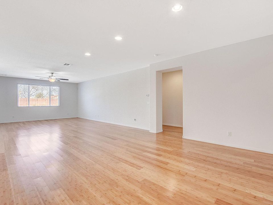 1st image of 3764 Toscanella Ave