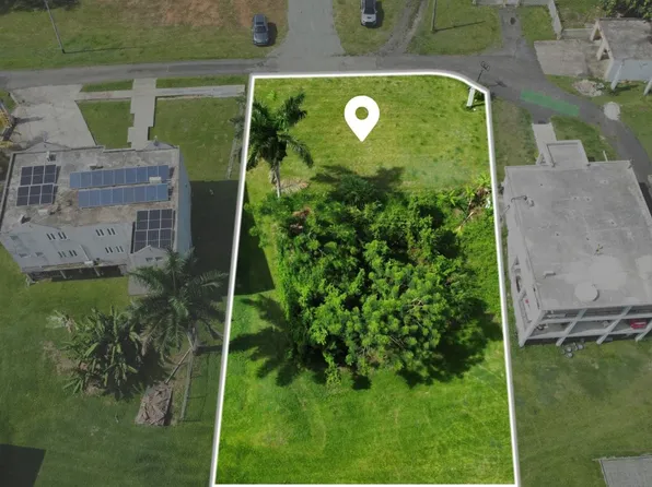 853 Sector Del Valley #B, Carolina, PR 00983