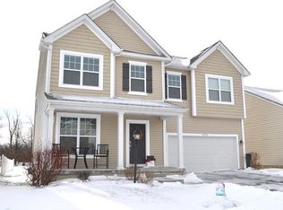 6753 John Dr, Canal Winchester, OH 43110