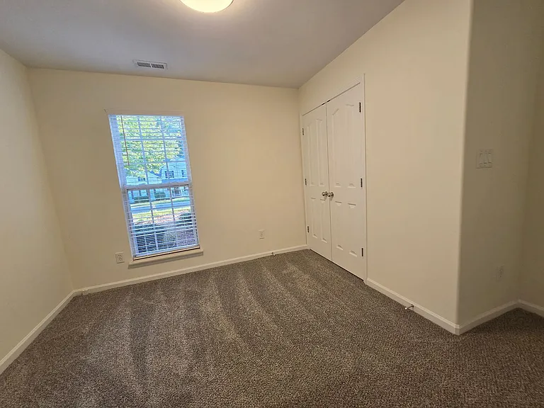 112 Spring Grove Dr — Photo 15