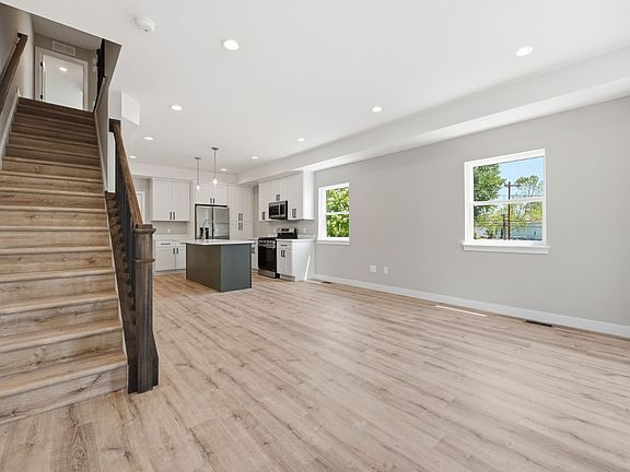 5th image of 4726 Walworth Ave #1