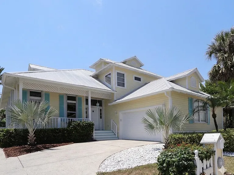 400 Seaside Ln — Photo 2