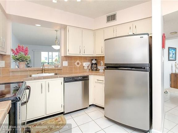 2nd image of 2208 S Cypress Bend Dr APT 506