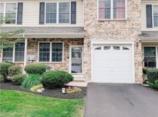 3 N Ryan Ct, Telford, PA 18969