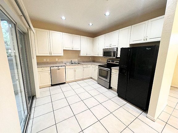 5th image of 16319 Parkstone Palms Ct