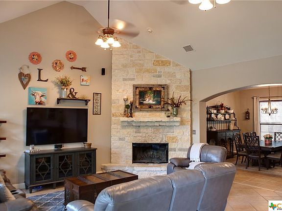 5th image of 718 Dulcinea Dr