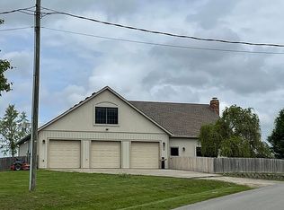 12270 State Route D, Savannah, MO 64485