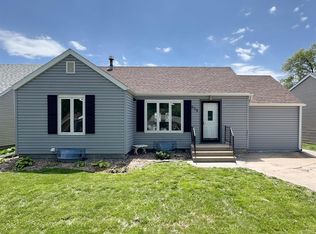 538 E 1st St, Minden, NE 68959