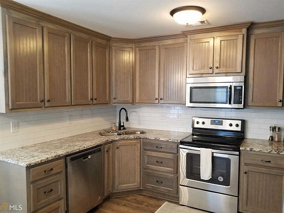 3rd image of 309 Edgarton Way