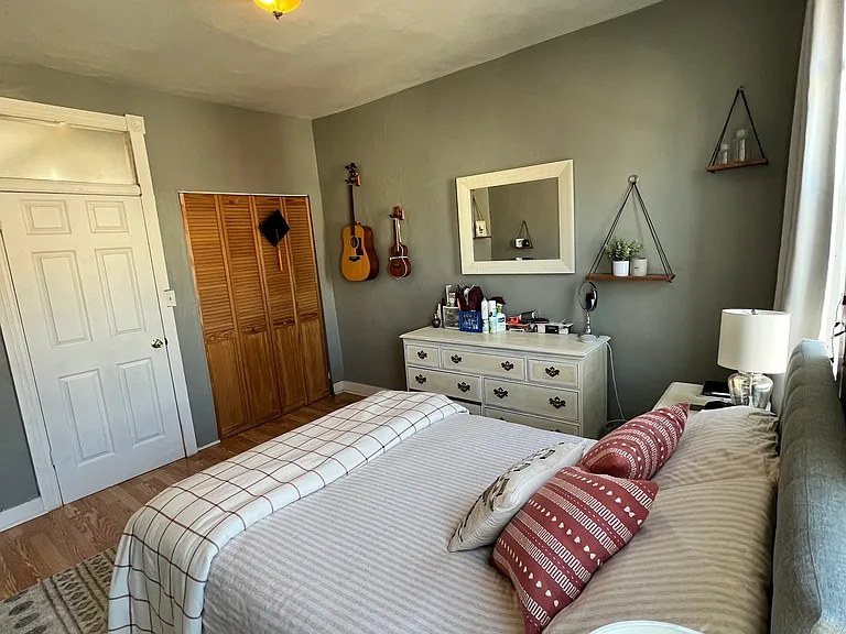 136 N Curley St #1 — Photo 7