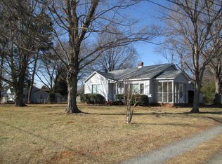 312 Gold Hill Dr, Salisbury, NC 28146