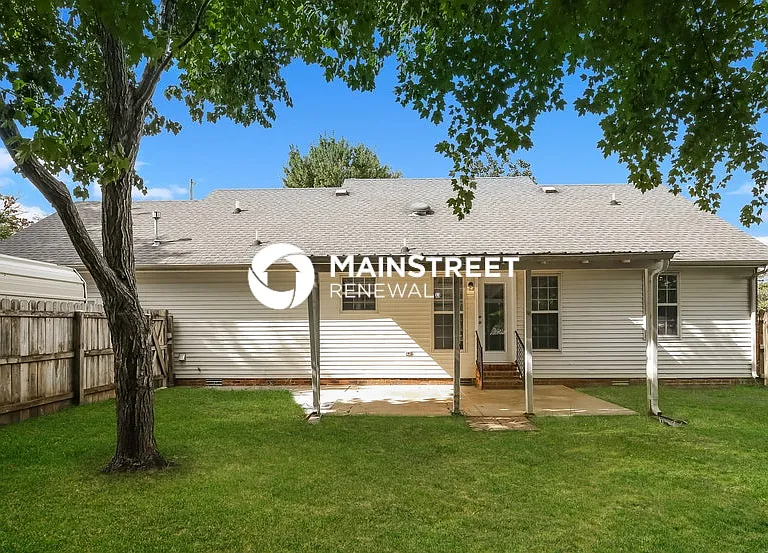 2319 Centertree Dr — Photo 16