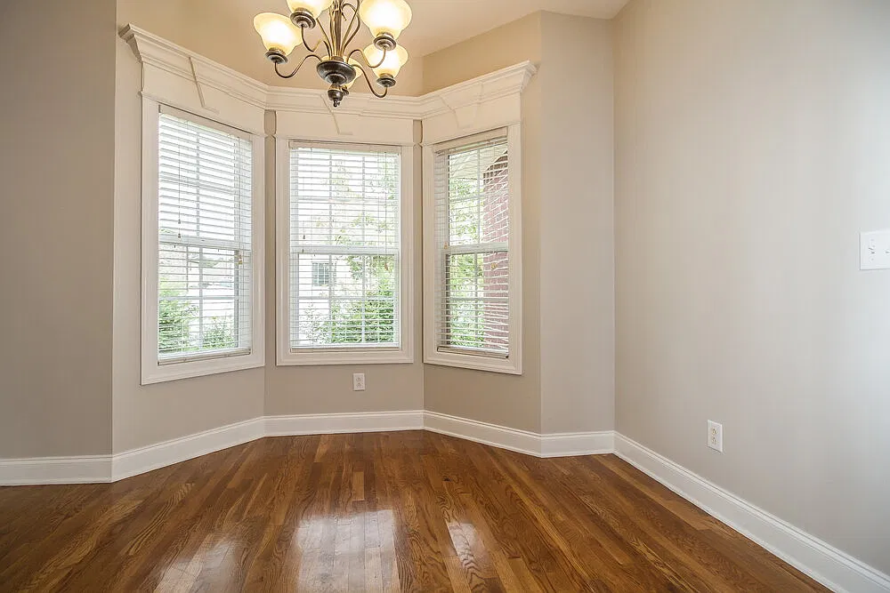 4 bed, 2.0 bath, 2021 sqft, $2,440 — Photo 4
