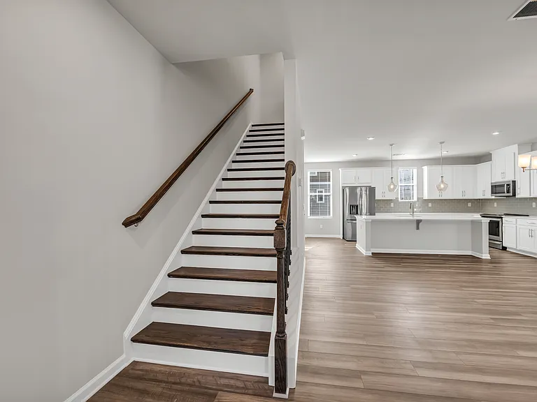 1331 Creekview Ln — Photo 23