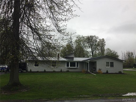 4th image of 7987 Kathryn Dr