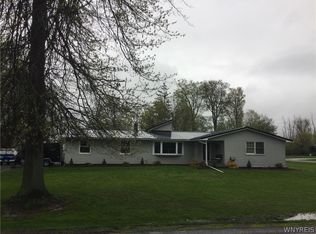 7987 Kathryn Dr, Akron, NY 14001