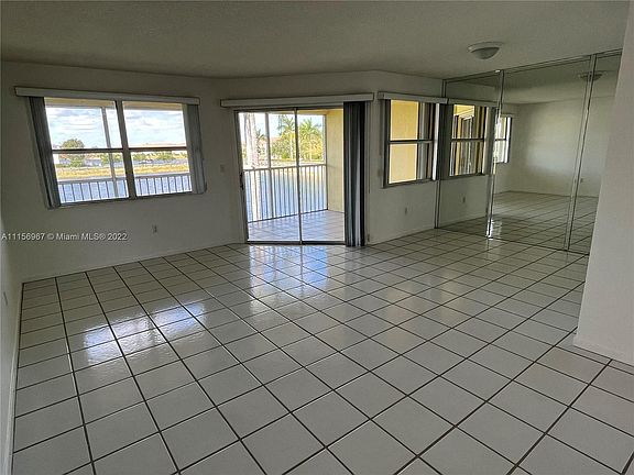 5th image of 2520 SE 19th Pl #2520