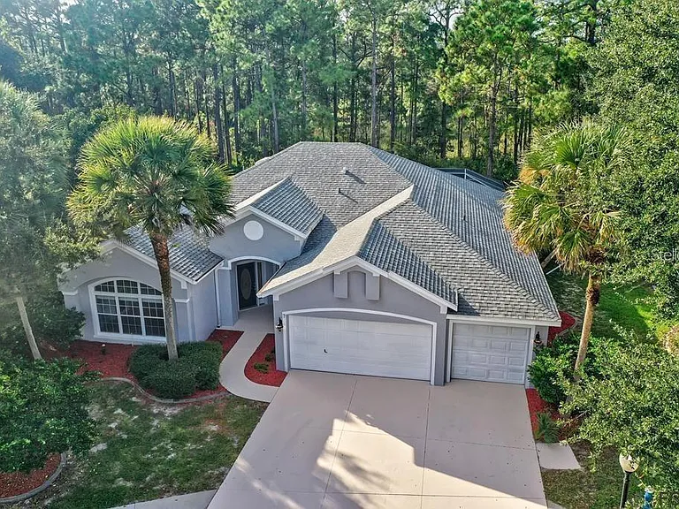 7 Shinnecock Ct — Photo 2