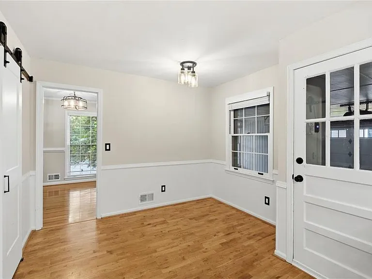 435 Stonebridge Dr — Photo 15