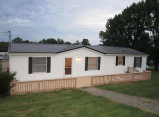 158 Oak Ln, Pulaski, VA 24301