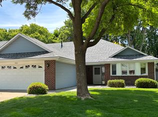 7051 24th St N, Oakdale, MN 55128