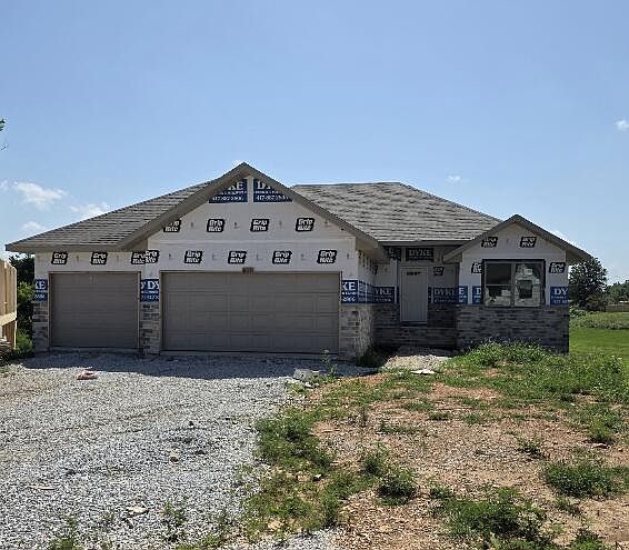 1st image of 633 W Arbor Glenn Drive