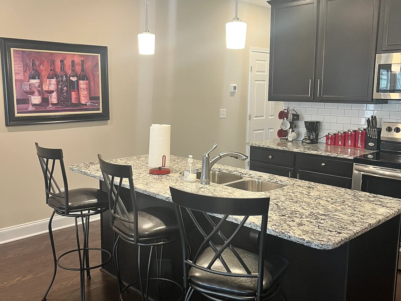 2 bed, 1663 sqft, $2,500 — Photo 4
