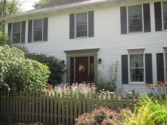 2nd image of 139 Parker Ln