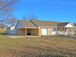 122 Rhett Blvd, Cadiz, KY 42211