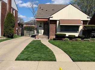 8266 Meyers Rd, Detroit, MI 48228