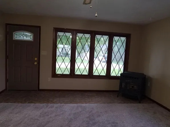 304 Maple St, Saint Libory, NE 68872