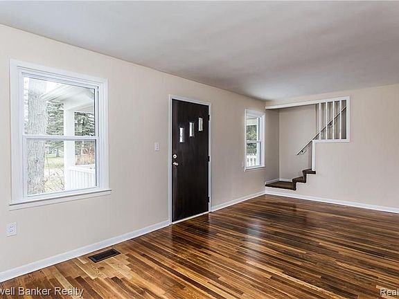 2nd image of 21166 Osmus St