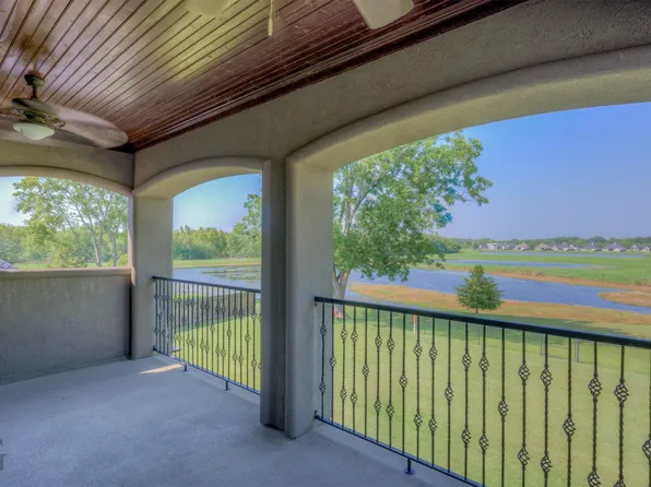 247 Piccadilly Ln, Bossier City, LA 71111