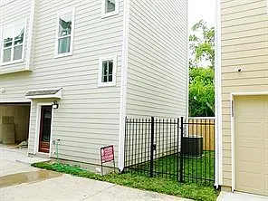 3 bed, 3.5 bath, 1782 sqft, $2,800 — Photo 2