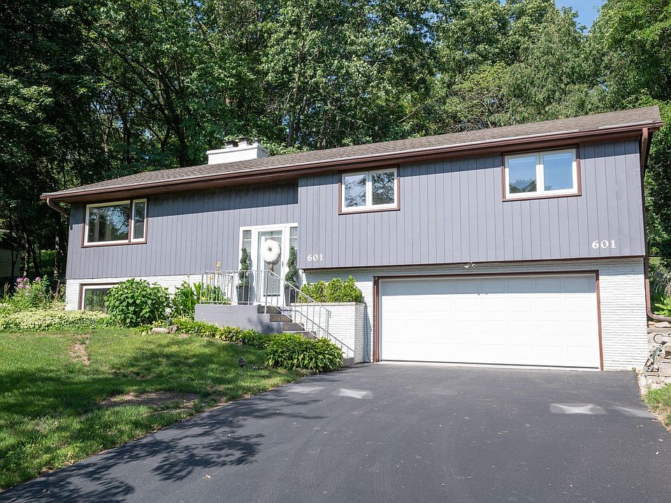 1st image of 601 Lee Ct