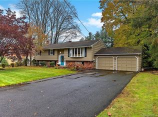 520 Maple Ave, Cheshire, CT 06410