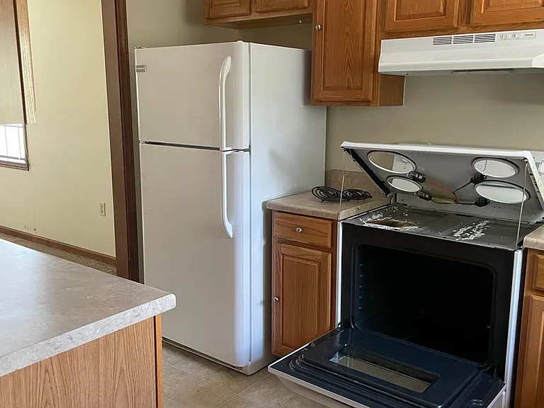 200 Maple Ave — Photo 15