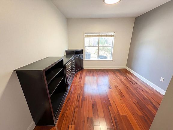 4th image of 2700 Pine Tree Rd NE Unit 3006