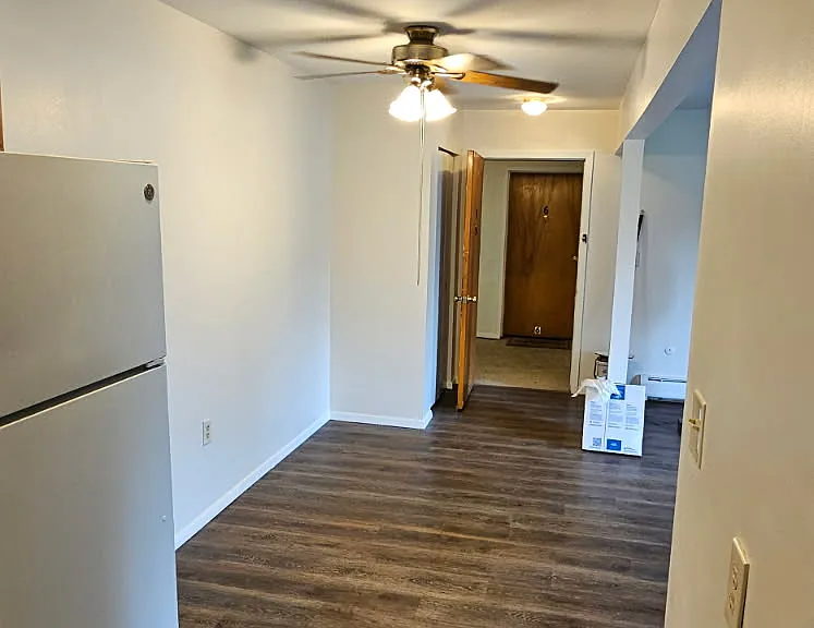 14 Auburn Rd #8 — Photo 4