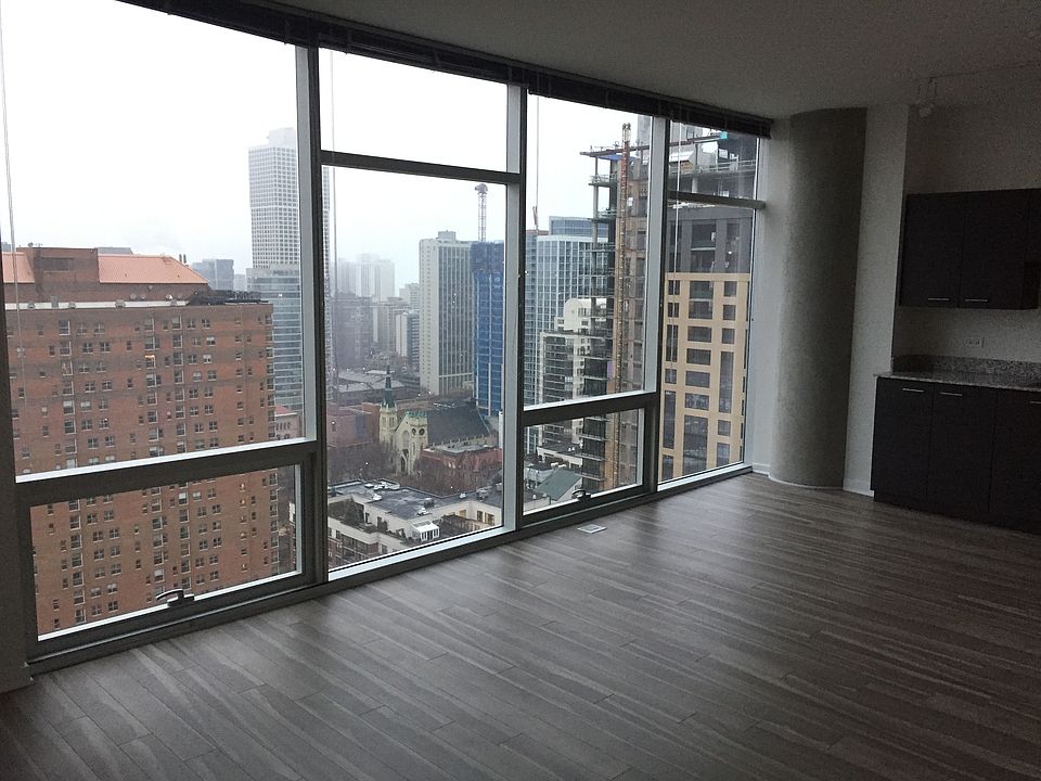 1st image of 801 Lasalle St #3105
