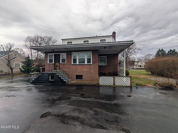 3rd image of 213 Milton Ave