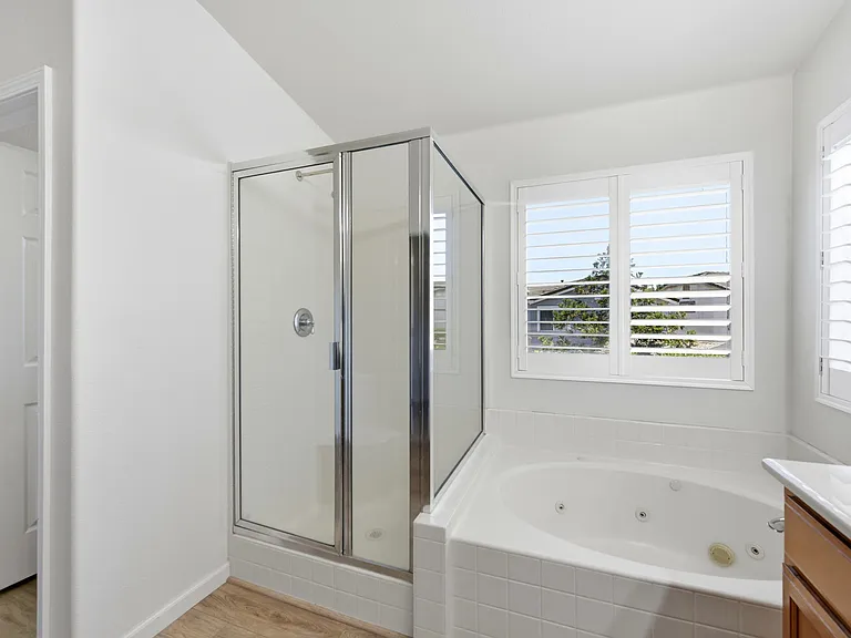552 Stonehaven Ct — Photo 11