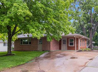 513 9th Ave, Coralville, IA 52241