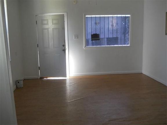 3rd image of 2135 Mandeville St